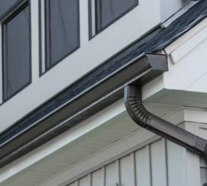 Residential vs. Commercial Gutters: What’s the Difference?